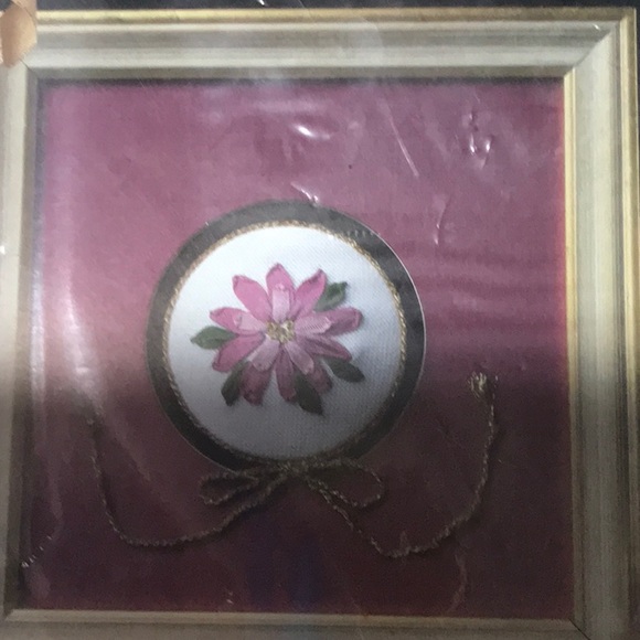 Vtg sealed Christmas Mini Victorian Poinsettia Ribbon embroidery kit needlework - Picture 2 of 7